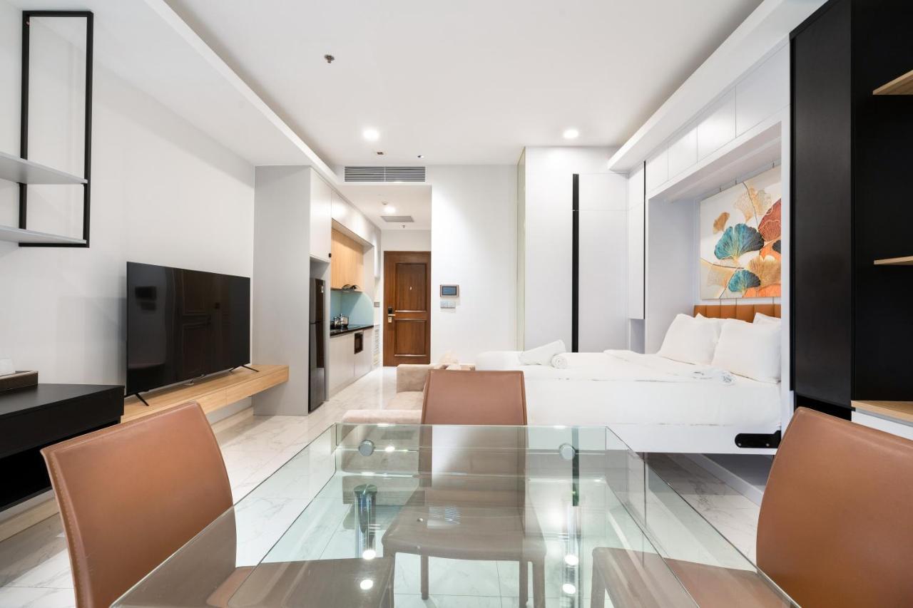 The Rixx Madison Apartment *